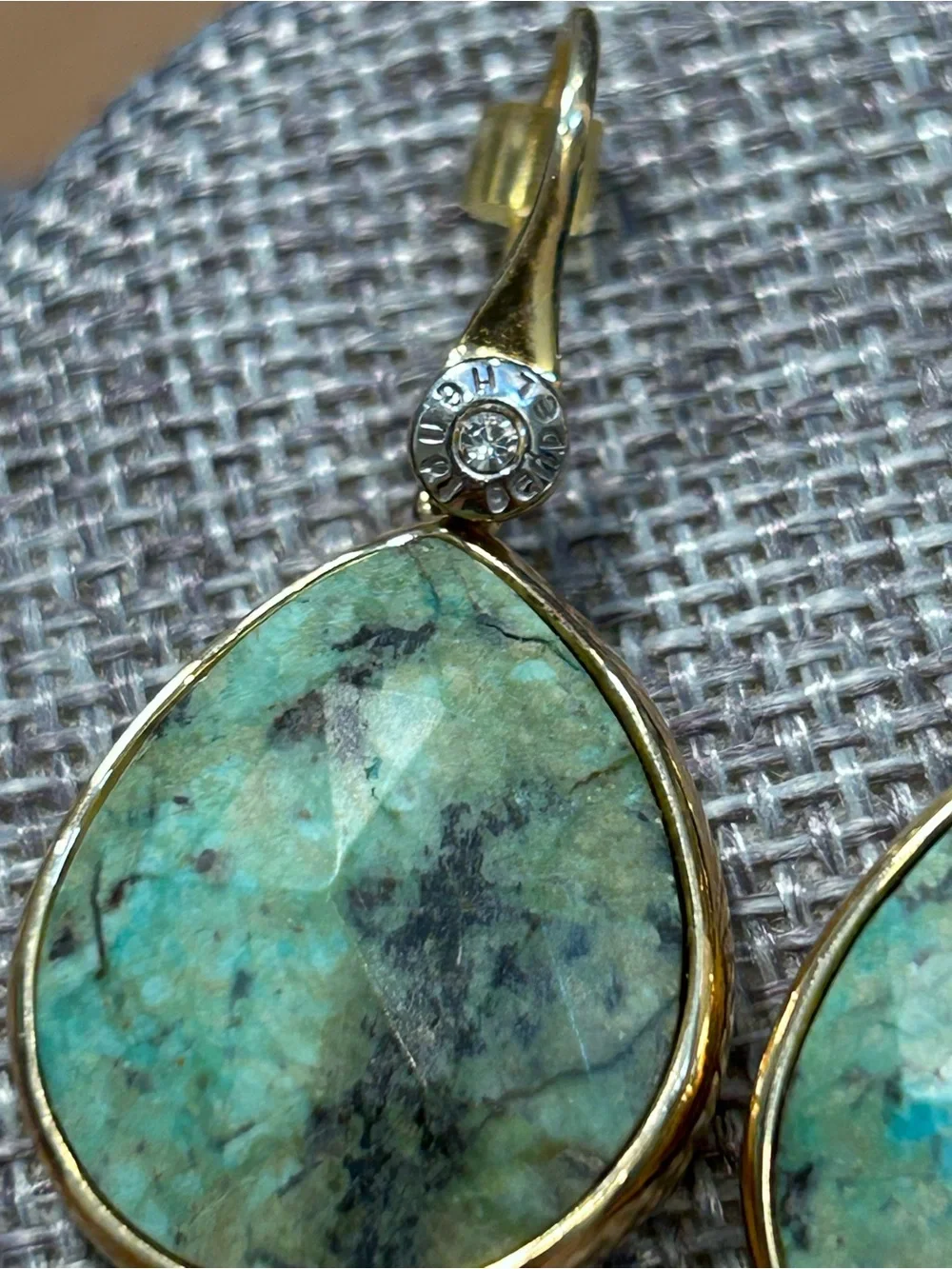 Henri Bendel gold tone turquoise faceted Teardrop Dangle diamond Earrings